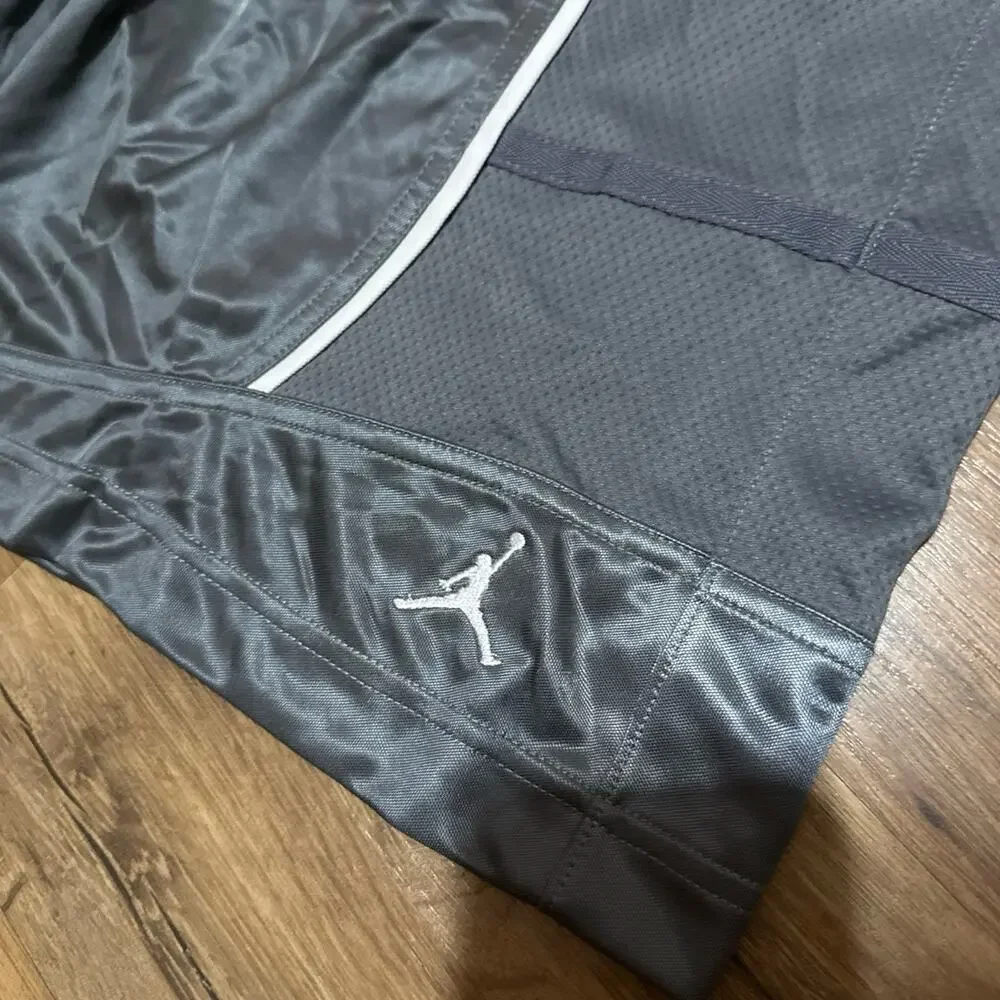 2010 Jordan Dri-Fit Grey White Silky Dazzle Shiny Basketball 395417-065 Shorts